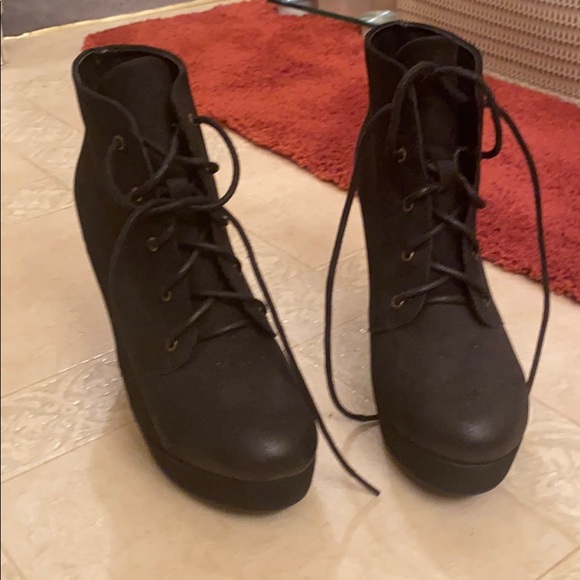 Low cut boots - Picture 2 of 3